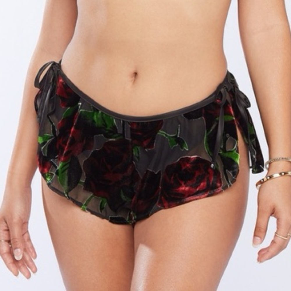Savage X Fenty Velvet Rose Print Sleep Shorts